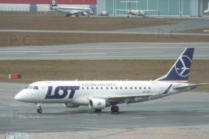 upamiętnienie setnej rocznicy odzyskania niepodległości na samolotach PLL LOT.JPG