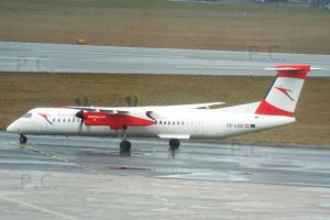18. 01. 2019 poland and austria have the same national colours chopin airport.JPG