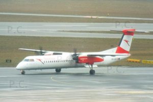 fotografia lotnictwo historia chopin airport oe-lgc austrian bombardier oelgc dash q400 18. 01. 2019.JPG