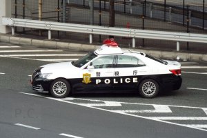 samochód policyjny tokio