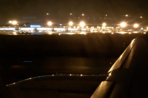 lotnisko chopina nocą 18. 01. 2019 chopin airport at night lo3804.jpg