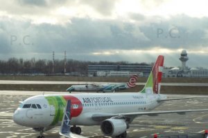 sun shining through clouds chopin airport słońce przebijające się przez chmury.JPG