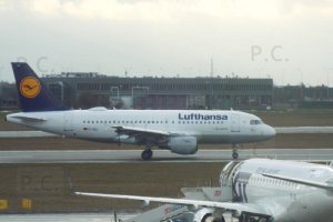 niemiecki samolot grubasek daili lufthansa w polsce german fatty airplane in poland.JPG