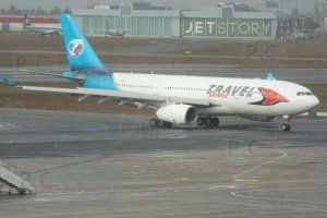 czeski samolot travel service airbus lotnisko chopina 18-01-2019.JPG