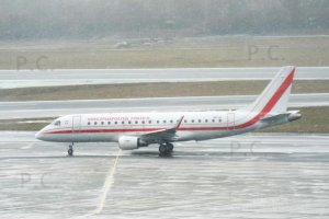 embraer sp-lih taxying in snowy weather chopin poland 18. 01. 2019.JPG