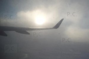 zdjecie pod slonce z samolotu boeing b 737.JPG