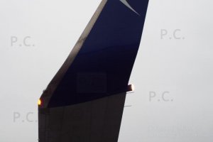 blue air yr-bmk b 737 yrbmk.JPG