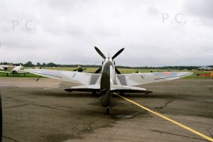 spitfire non skid wing black areas