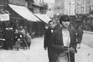 przemyśl centrum 1930 moda beret.JPG