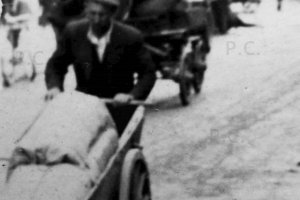 Franciszkańska - zabytkowe reklamy, moda i furmanki - Franciszkanska Street in Przemysl - vintage advertisements, fashion and horsecarts