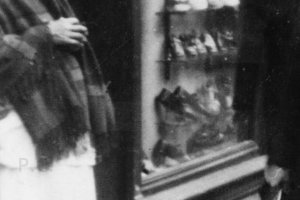 wiejskiej kobiety nie stać było na eleganckie buty.JPG