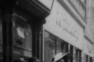 franciszkanska zabytkowa reklama obok sklepu z butami.JPG