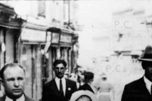 moda na franciszkańskiej przed wojną kapelusze szyldy.JPG