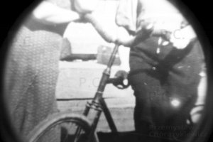 przemysl okolo 1945 rower.JPG