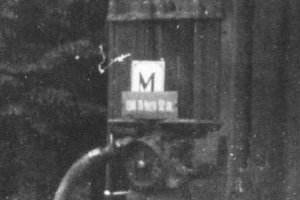 historia dystrybutor zabytek benzyna olej.JPG