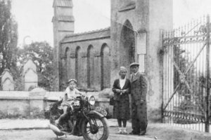 Przemyśl zabytkowy motor.JPG