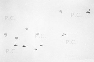 kwadratowy spadochron samolot css-13 przemysl chorazykiewicz.jpg