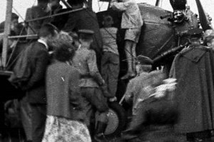 hureczko przemysl samoloty oblegane przez widzow.jpg