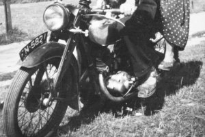 stary motocykl prl przemysl fotografia lotnictwo.JPG