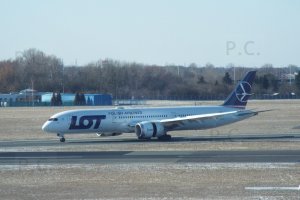 PLL LOT SP-LSB B 787.JPG