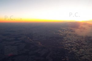 rzeka wschód słońca chmury baranki terminator.JPG