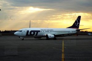 fotografia lotnictwo historia boeing b 737 pll lot zachód słońca.JPG