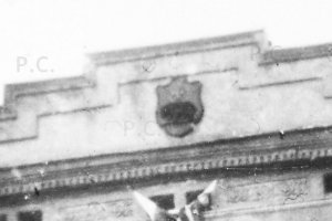 przemyśl fotografia nieistniejący herb miasta na magistracie.JPG