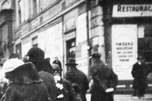 restauracja piwiarnia przedwojenny przemysl rynek zburzona kamienica.JPG