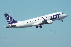 embraer 175 pll lot sp-lid 16. 04. 2019.JPG