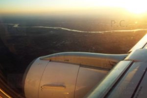 embraer 195 engine nacelle gondola silnika pll lot.JPG