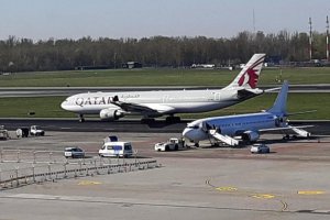 qatar airways samsung galaxy a8 photo chorazykiewicz.jpg