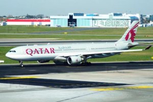qatar airways airbus a330 chopin airport 16 april 2019
