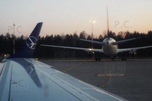 rze embraer sp-lnl b 767 sp-mrf.JPG