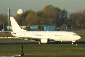 ly-mgc boeing b 737 chopin.JPG