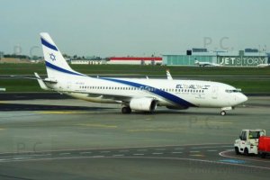 samolot z izraela na warszawskim lotnisku.JPG