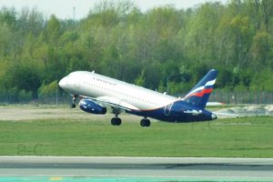 higherthanjumbojets.pl ra-89100 superjet aeroflot.JPG