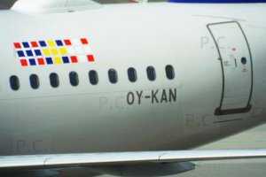 oy-kan fuselage flags fotografia lotnictwo historia.JPG