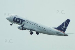 Embraer 170, 175, 190, 195 PLL LOT Chopin Airport 24. 04. 2019
