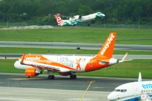 chopin airport bombardier airbus boeing.JPG