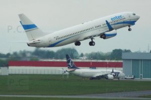 sp-esb enter b 737  pll lot.JPG