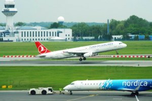 turkish airlines chopin airport warsaw poland nordica.JPG