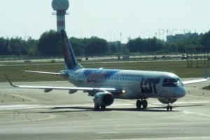 reklama grzeski embraer polskie linie lotnicze lotnisko chopina.JPG