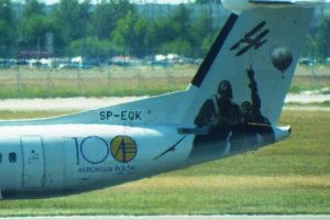 aeroklub polski 100 lat 1919-2019 malowanie specjalne bombardier sp-eqk.JPG