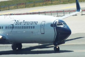 blue panorama b 737 eye catching livery.JPG