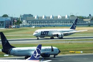 warszawa sp-lre boeing ei-gim warsaw.JPG