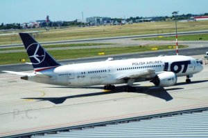 25. 06. 2019 b 787 dreamliner sp-lrg.JPG