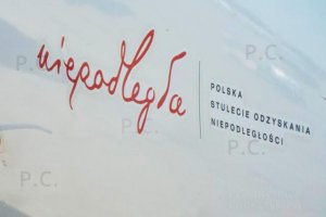 niepodlegla polska stulecie odzyskania niepodleglosci na samolocie pll lot.JPG