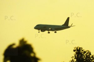 lot star alliance embraer 25. 06. 2019 zachod slonca sunset.JPG