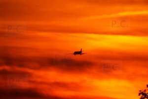 samolot zachod slonca.JPG