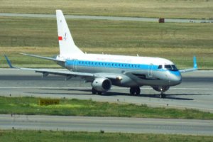 sp-lim polskie linie lotnicze lot embraer 175 malowanie specjalne retro.JPG